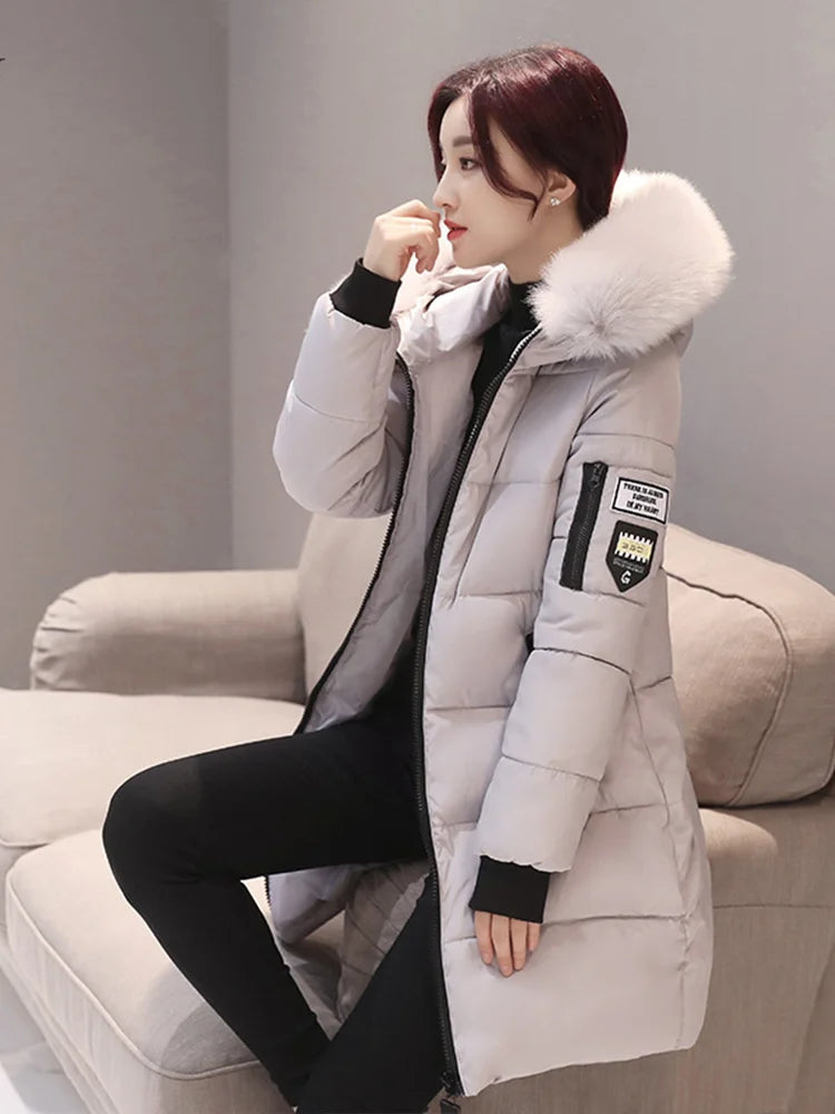 Casaco Feminino Para Inverno com Capuz e Gola Parka Elegante - (Promoção de Inverno 2026)