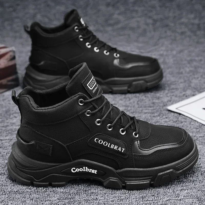Bota Masculina de Cano Curto Estilo Britânico Antiderrapante Confortável – (Promoção de Inverno 2026)