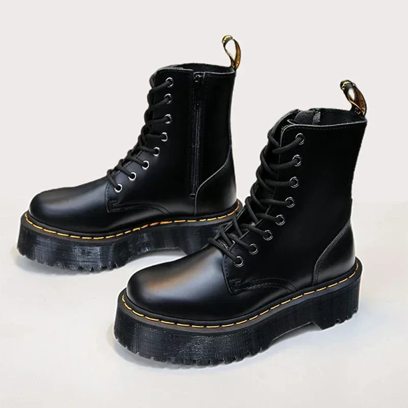 Bota Feminina de Cano Curto com Cadarço (Promoção de Inverno 2026)
