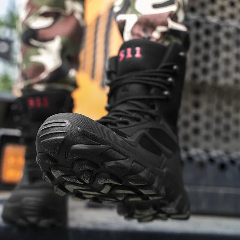 Bota Tática Masculina Leve Antiderrapante - (Promoção de Inverno 2026)