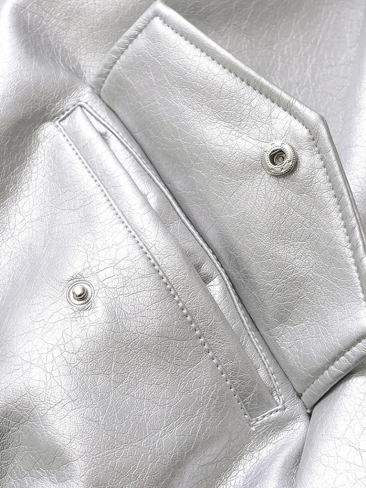 Casaco Feminino Curto em Faux Leather com Toque Vintage - (Promoção de Inverno 2026)
