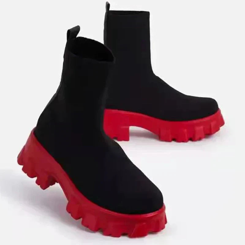 Bota Feminina com Plataforma Cano Curto (Promoção de Inverno 2026)