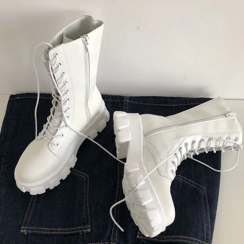 Bota Feminina Cano Médio Cadarço e Zíper com Plataforma Confortável - (Promoção de Inverno 2026)