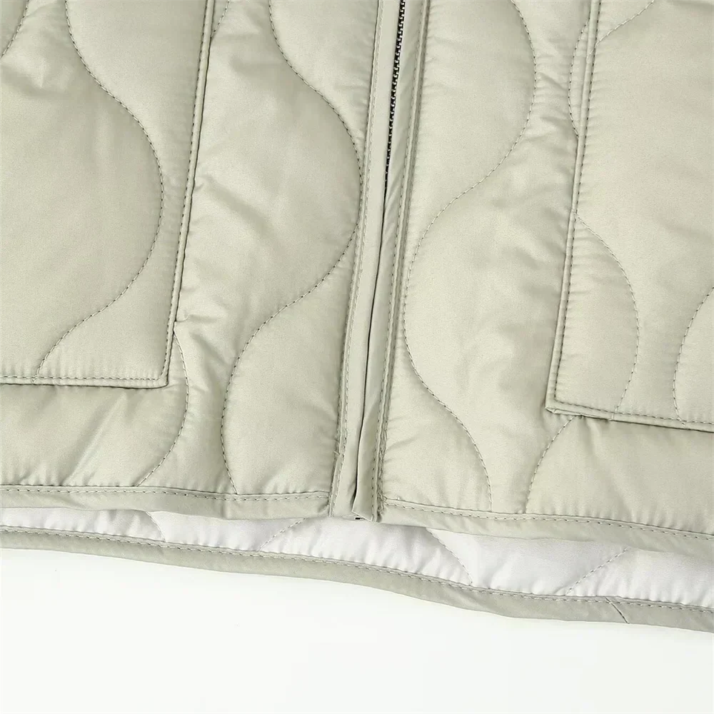 Casaco Feminino Leve de Algodão com Decoração de Bolsos - Modelo Oversized - (Promoção de Inverno 2026)