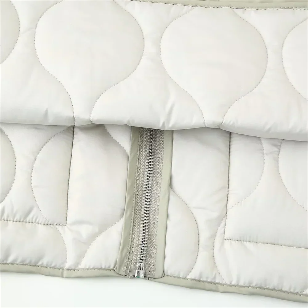 Casaco Feminino Leve de Algodão com Decoração de Bolsos - Modelo Oversized - (Promoção de Inverno 2026)