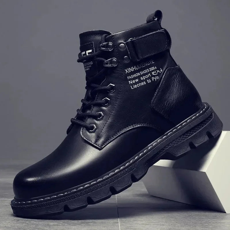 Bota Masculina de Cano Alto Estilo Motoqueiro Impermeável com Design Casual – (Promoção de Inverno 2026)