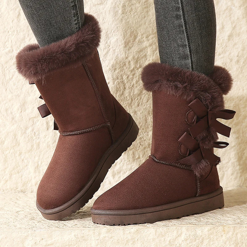 Bota Feminina com Laço Cano Curto Solado Plataforma – (Promoção de Inverno 2026)
