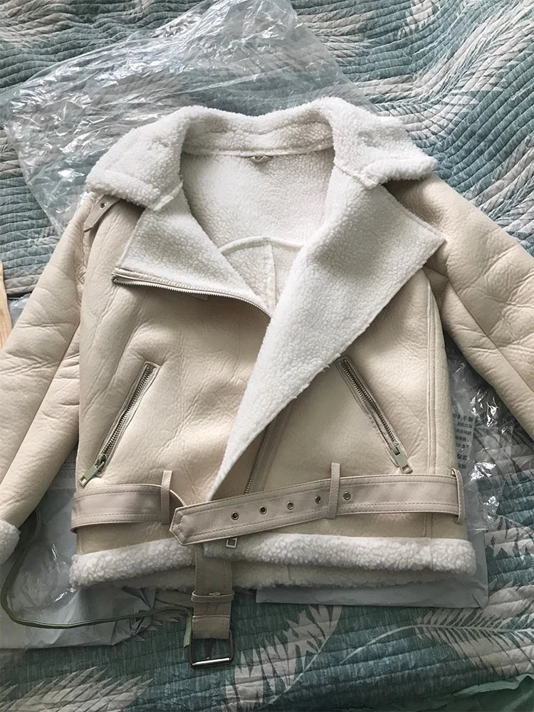 Casaco Feminino Acolchoado Faux com Gola - (Promoção de Inverno 2026)
