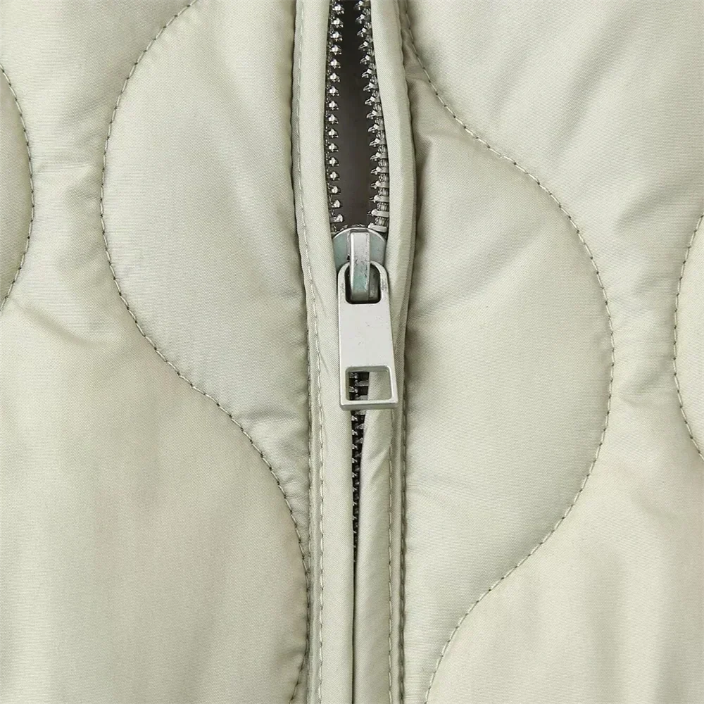 Casaco Feminino Leve de Algodão com Decoração de Bolsos - Modelo Oversized - (Promoção de Inverno 2026)
