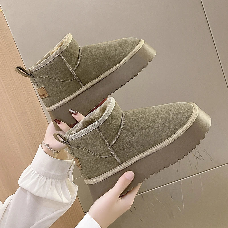 Bota Feminina Curta Acolchoada Plataforma Confortável - (Promoção de Inverno 2026)