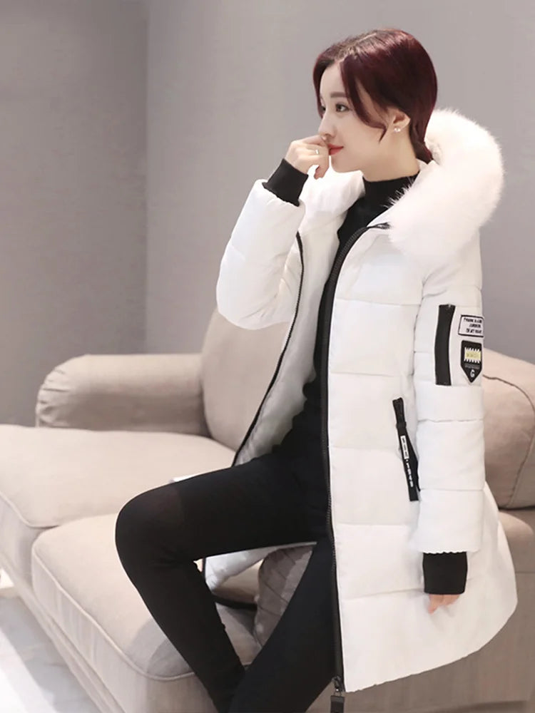 Casaco Feminino Para Inverno com Capuz e Gola Parka Elegante - (Promoção de Inverno 2026)