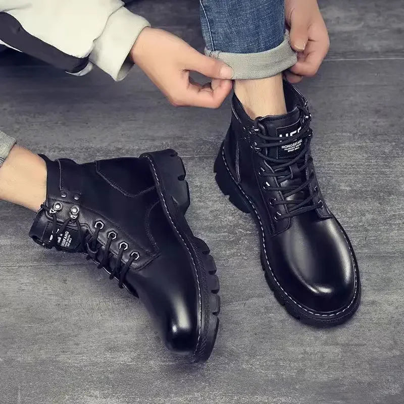 Bota Masculina de Cano Alto Estilo Motoqueiro Impermeável com Design Casual – (Promoção de Inverno 2026)